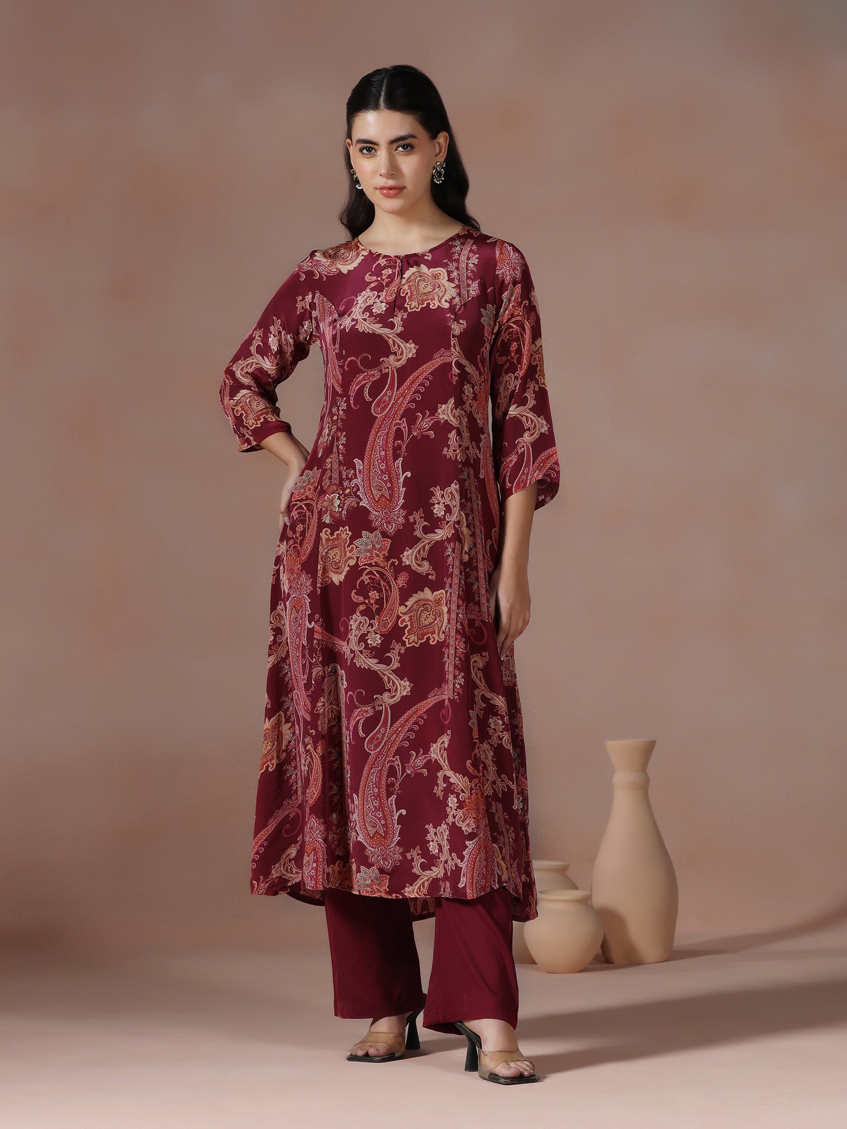 Women Crepe Burgundy Printed Kurta With Comfort Pant - Image 5