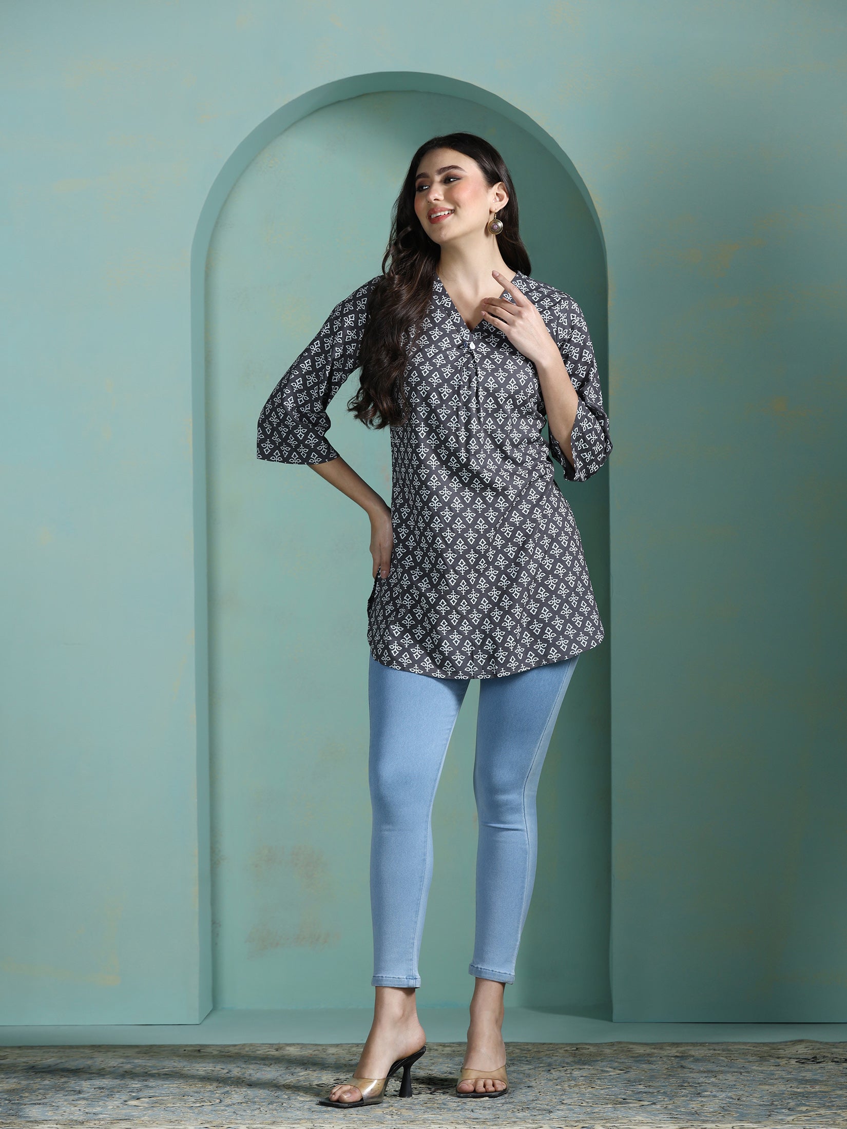 Women Liva Grey Printed Tunic - Image 5