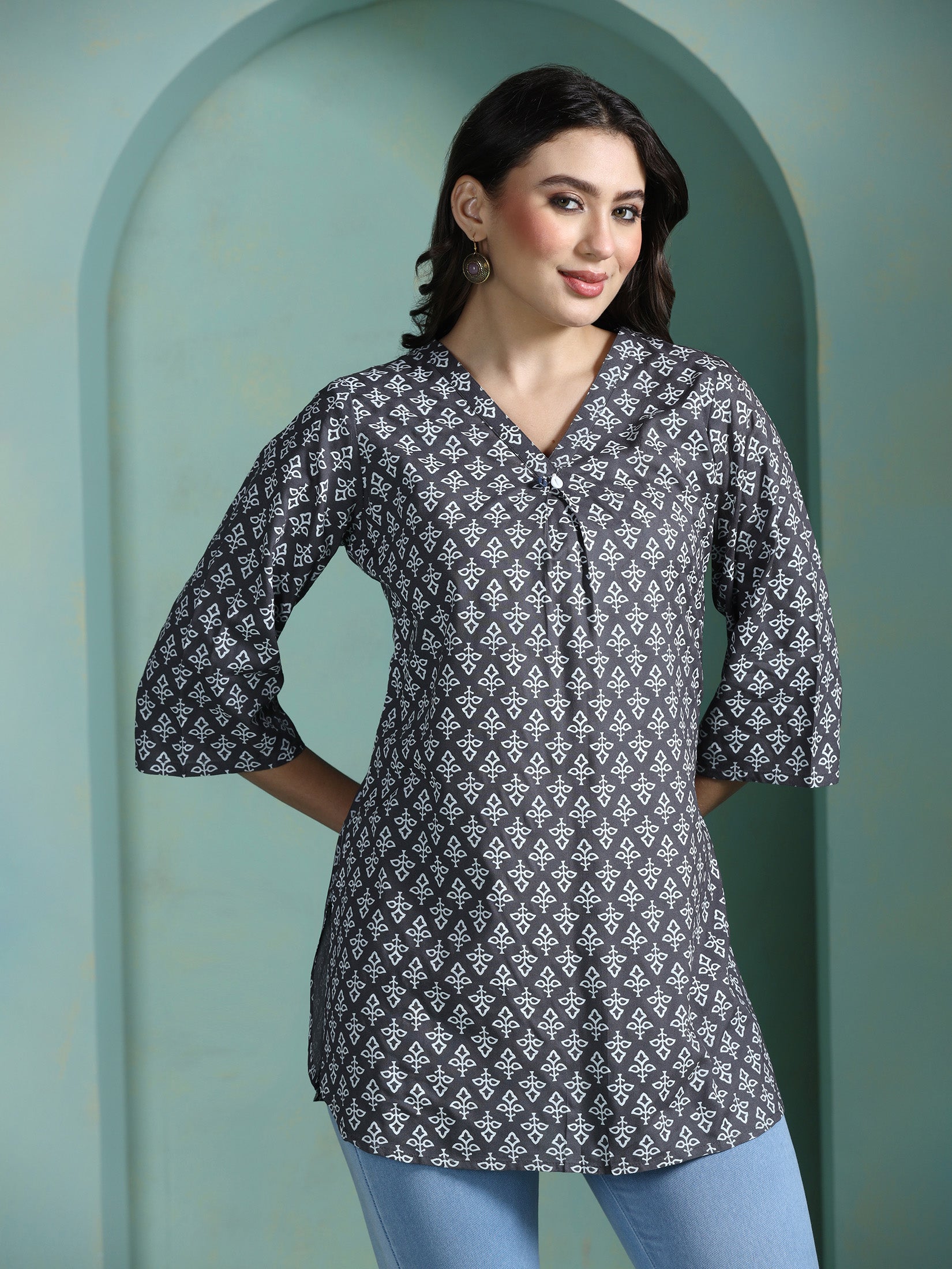 Women Liva Grey Printed Tunic - Image 6