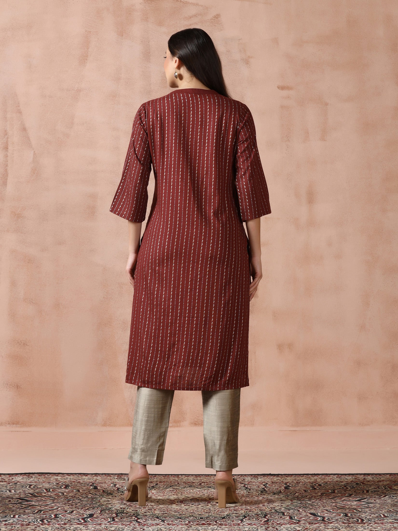 Women Liva Brown Placement Print Kurta - Image 2