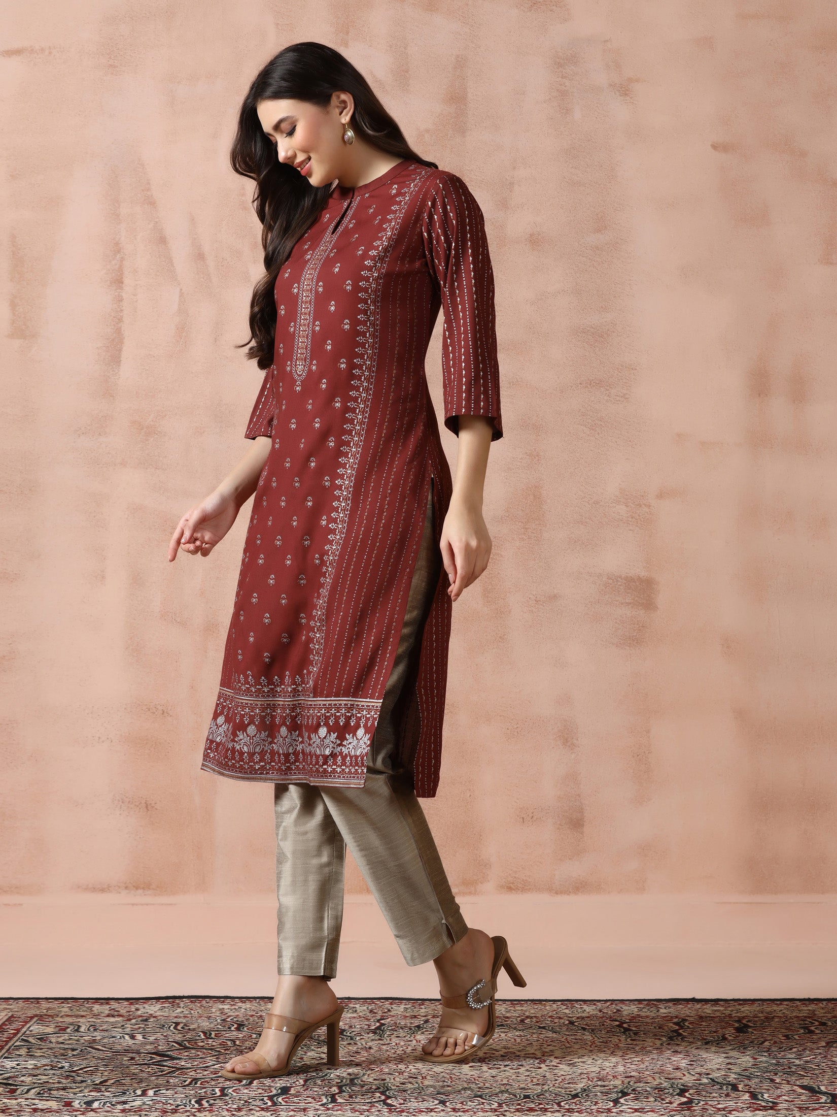 Women Liva Brown Placement Print Kurta - Image 3