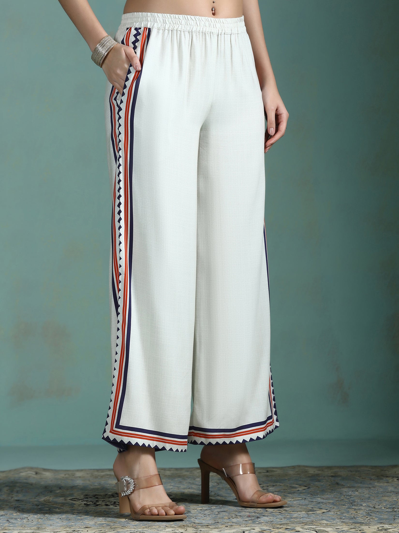 Women Liva Cream Printed Kurta With Comfort Pant - Image 6