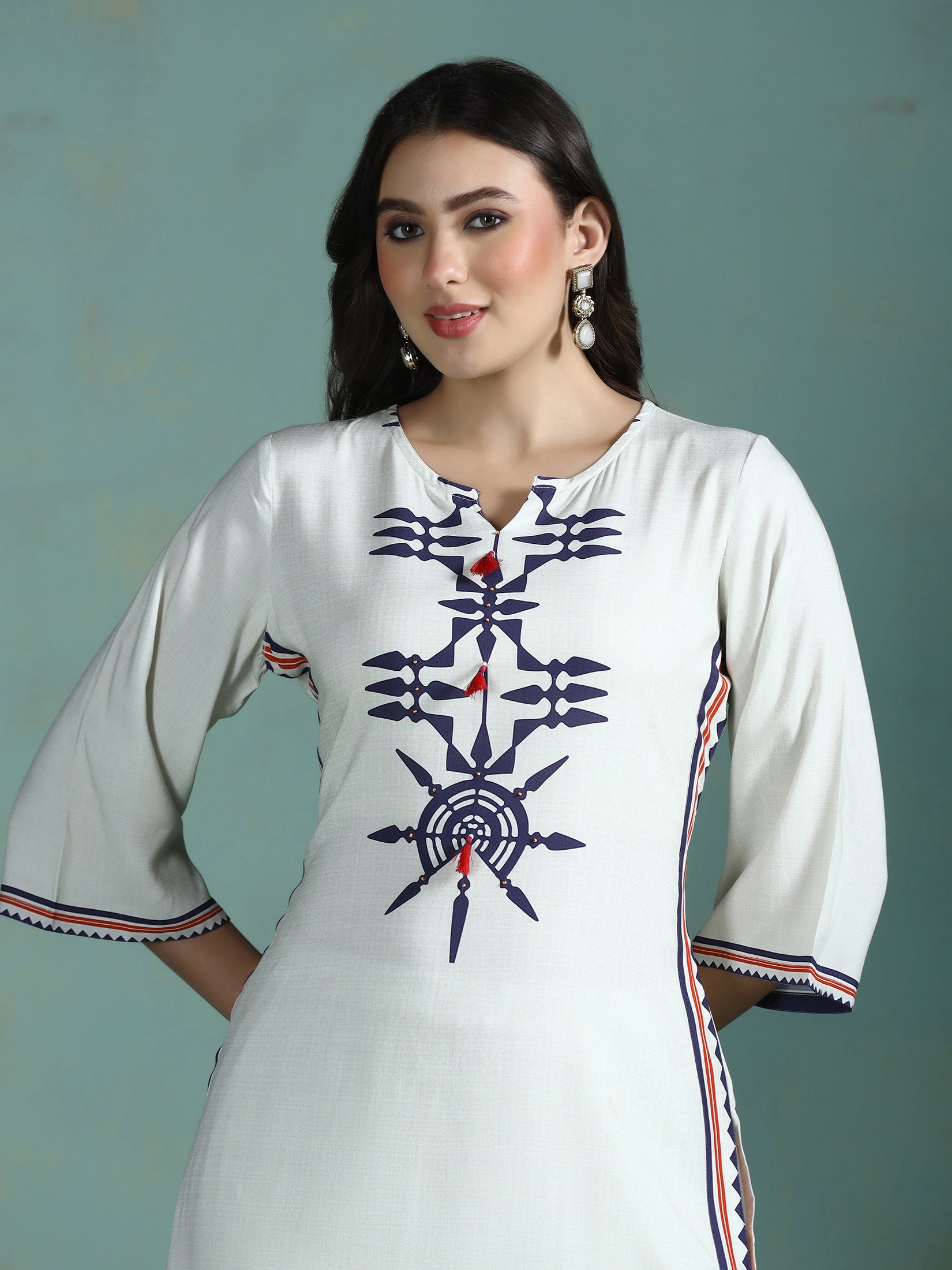 Women Liva Cream Printed Kurta With Comfort Pant - Image 7