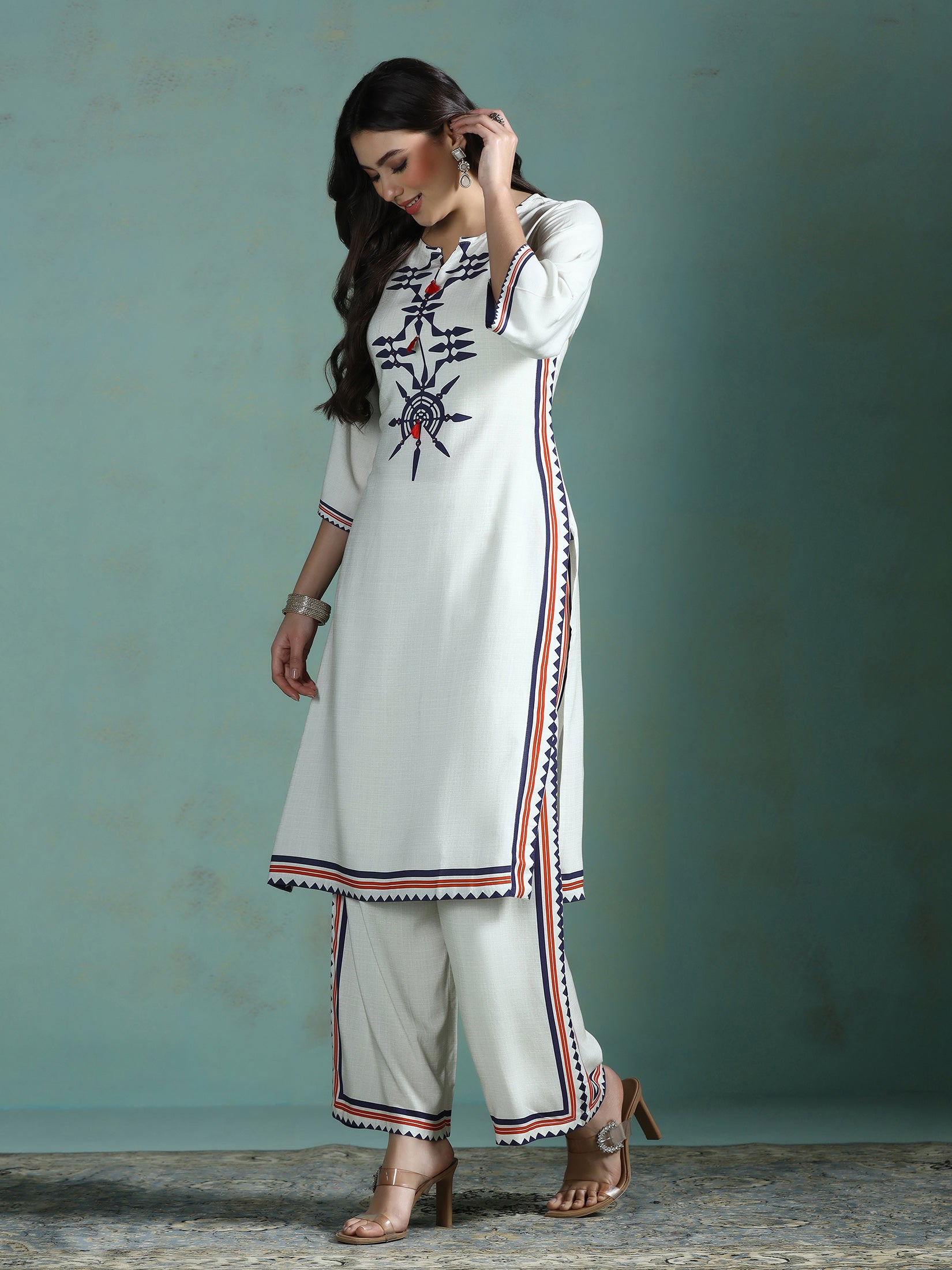 Women Liva Cream Printed Kurta With Comfort Pant - Image 3