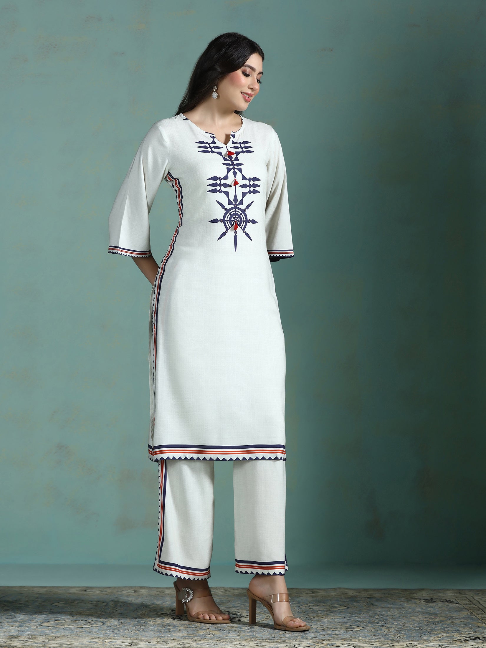 Women Liva Cream Printed Kurta With Comfort Pant - Image 4