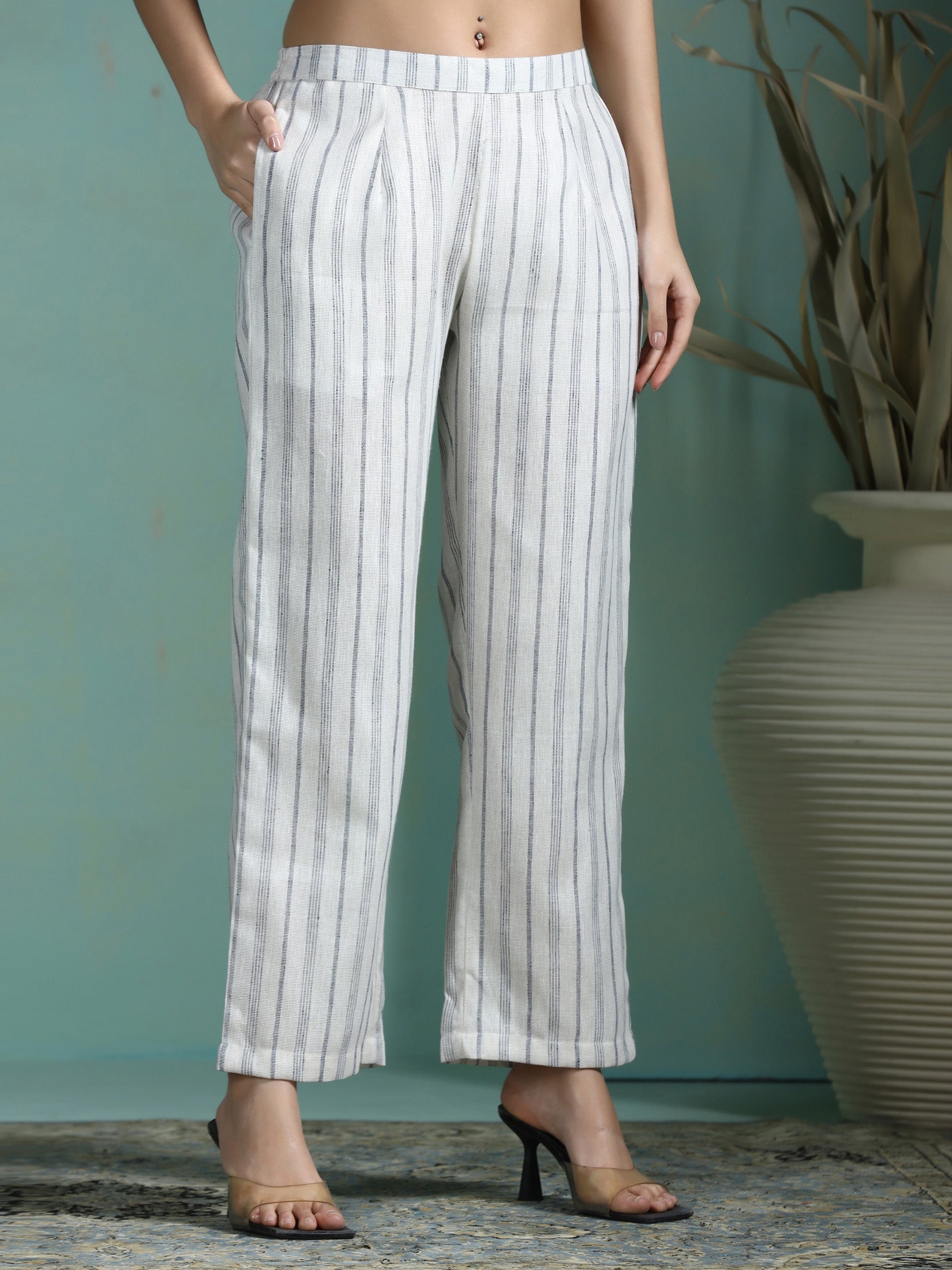 Women Linen Off White Yarn Dyed Kurta With Comfort Pant - Image 7